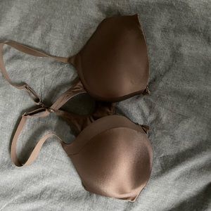Victoria Secret 32 C
